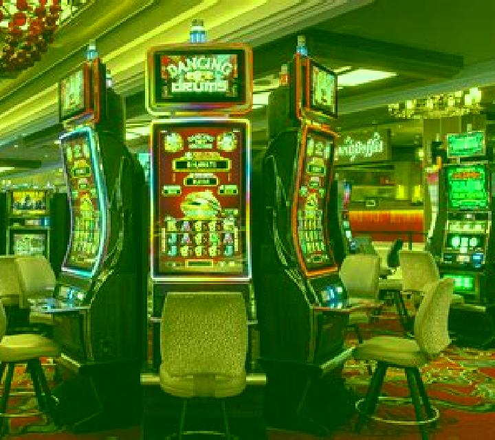 Winstones Resort & Casino slot machine