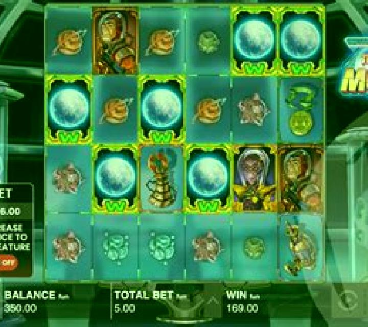 Winz to the Moon slot game