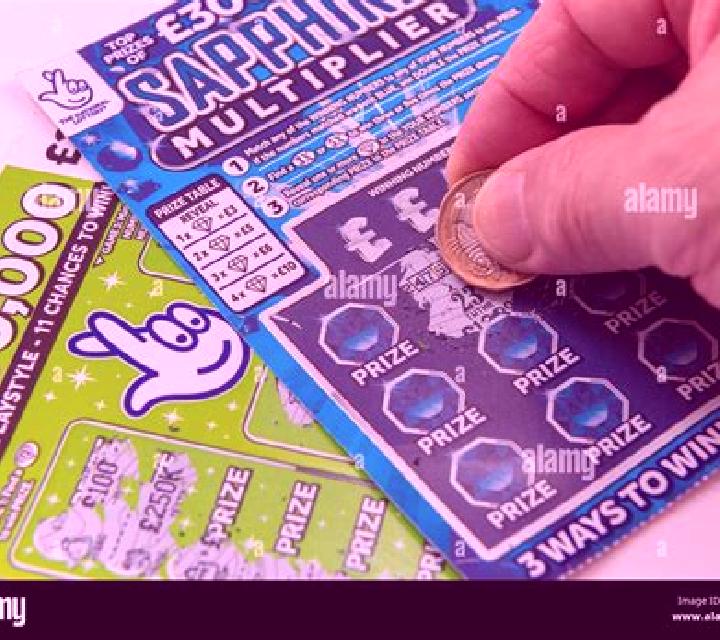 With Cleo Scratchcard slot