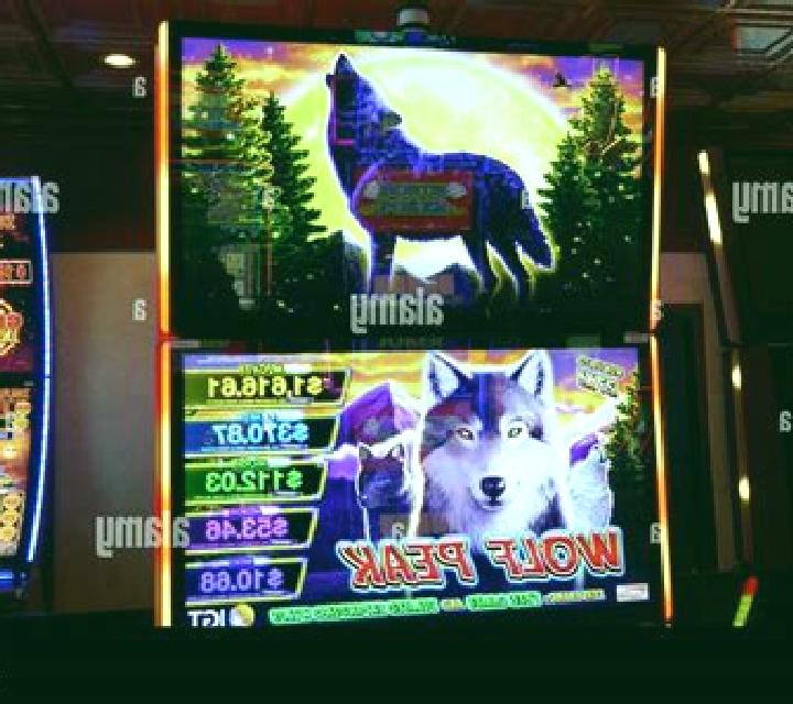 Wolves! Wolves! Wolves! slot machine