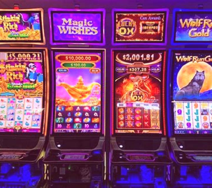 Wonderland 2 slot machine