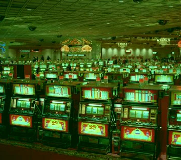 Wonders of Taj Mahal slot machine