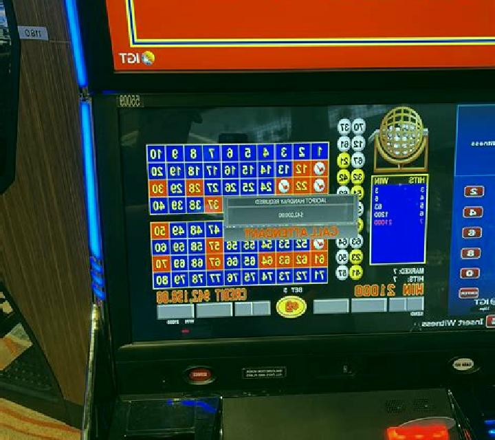 X Keno slot game