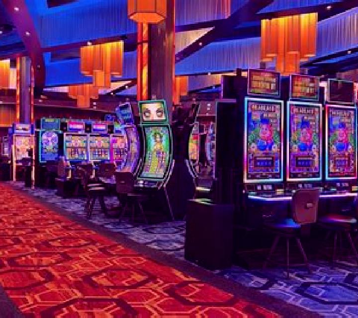 X-Road Reveal slot machine