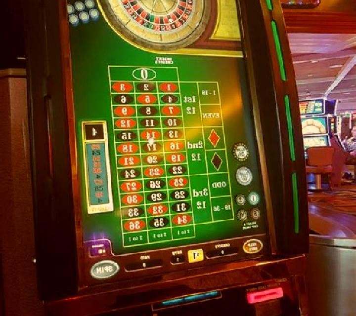 XL Roulette slot machine