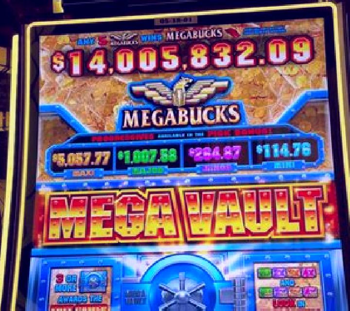 XMAS Coins 2 ULTIMATE RUNNING WINS slot machine